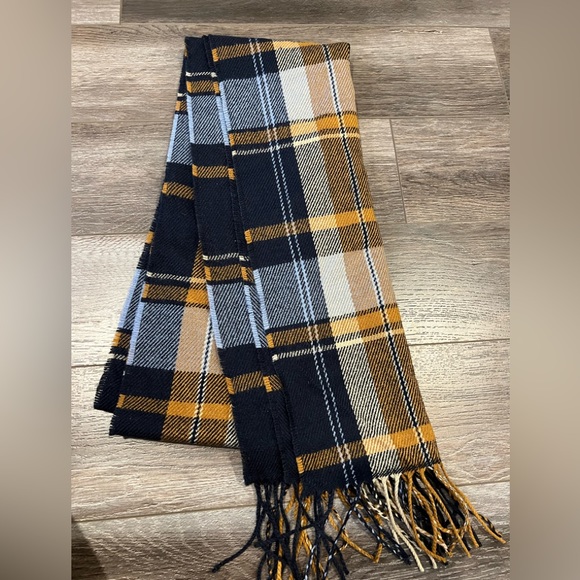 Plaid Scarf - Picture 1 of 2
